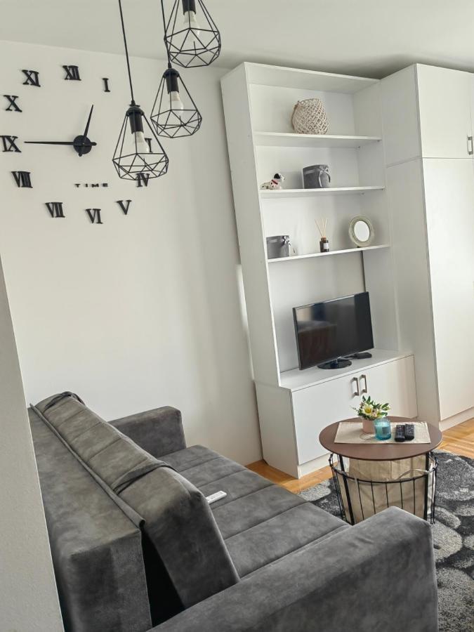 Road Warriors Apartment Subotica Luaran gambar